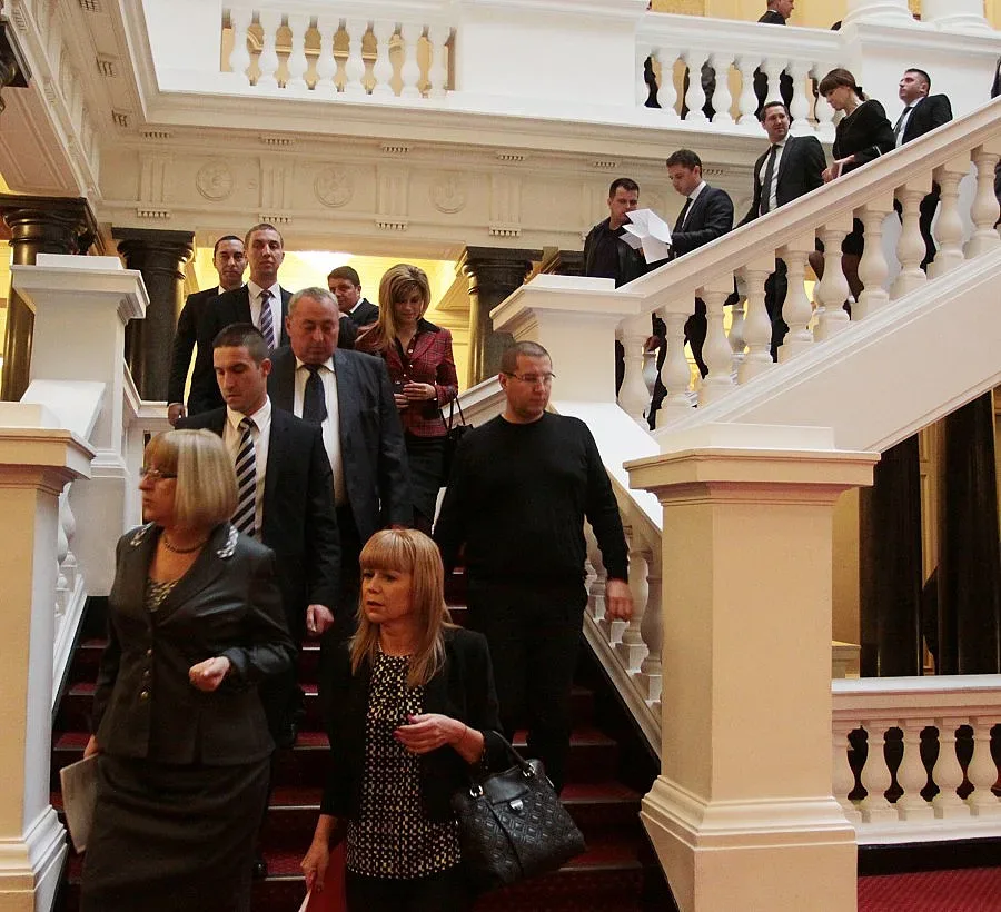 ДПС спаси плоския данък (ОБЗОР)