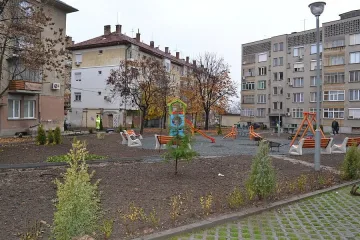 Обновен младежки дом и нов парк ще зарадват казанлъчани
