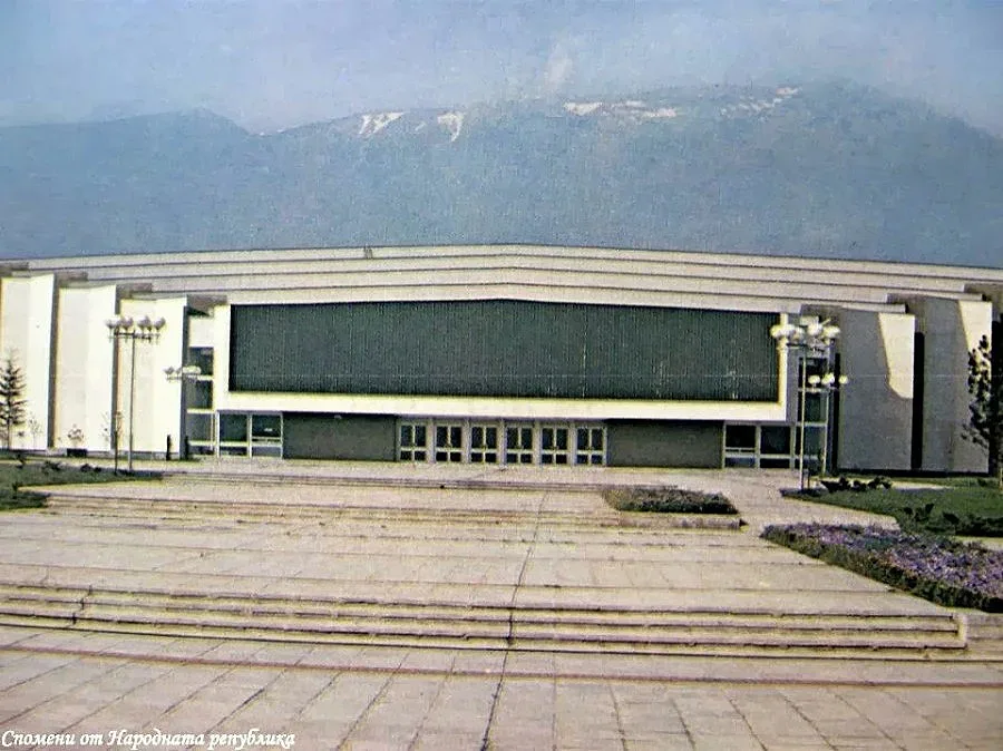 Пуснаха ремонта на Зимния дворец