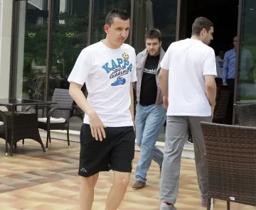 Неделев опериран успешно в Германия