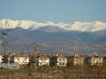 Асфалтираха две улици по пътя за Гърция