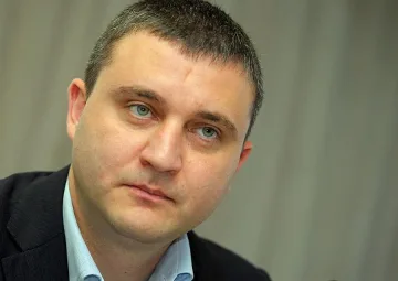Горанов: Ще режем, но без да трупаме просрочени задължения