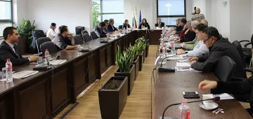 Министър Лиляна Павлова се срещна с Камарата на строителите