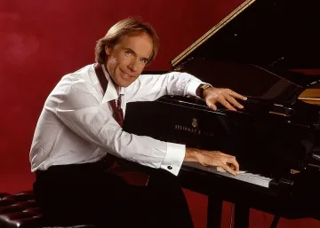 Клайдерман свири за Класик ФМ радио