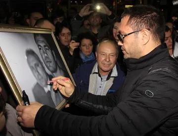 Кобрата влиза в цирк Балкански