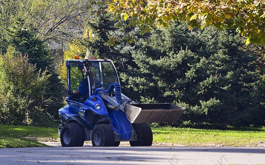 Увеличават се работещите в Старозагорско, заплатите обаче падат