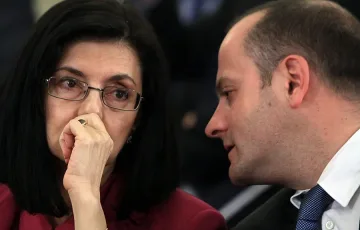 Радан вини Кунева за проблемите в Блока