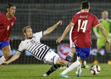 Сърбия се отърва набързо от Адвокаат