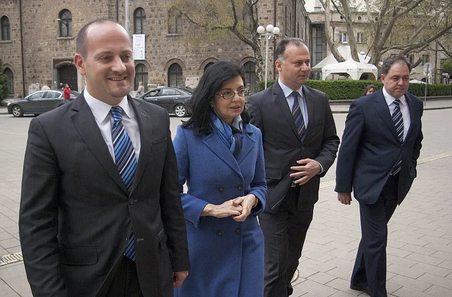 Реформаторите се карат за лидер и постове