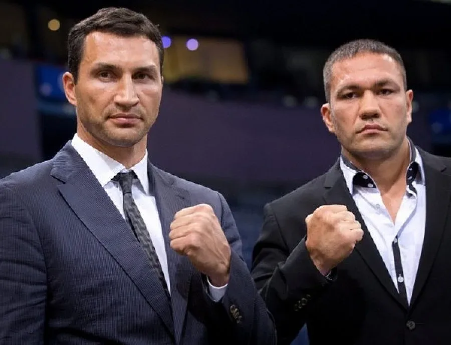 ВИДЕО: Кобрата с половин килограм по-тежък от Кличко