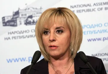 Мая Манолова: Безцеремонно се ограничава опозицията 