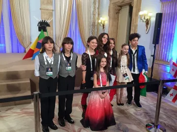 Разград зове: Гласувайте за Крисия, ако обичате България