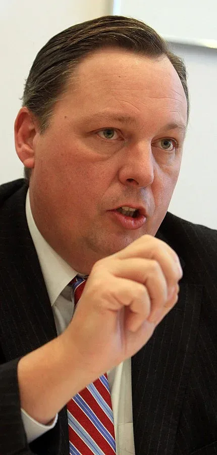 Майкъл Кърст: Сега е моментът да кажете "да" на VII блок