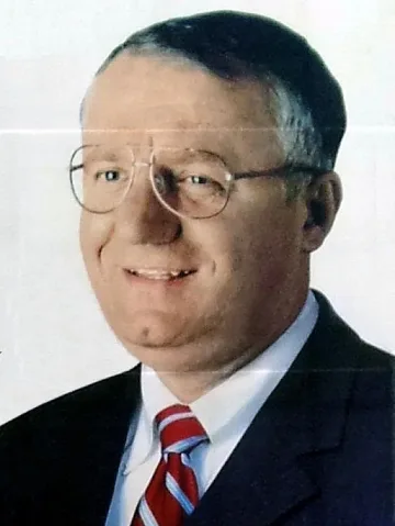 Оркестър, хляб и сол за Шешел