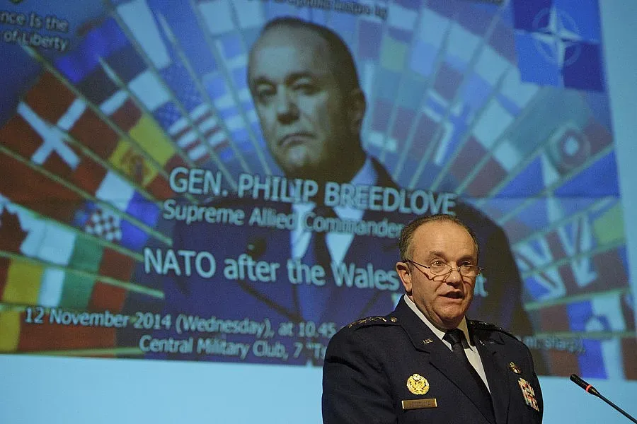 НАТО: България да си модернизира армията