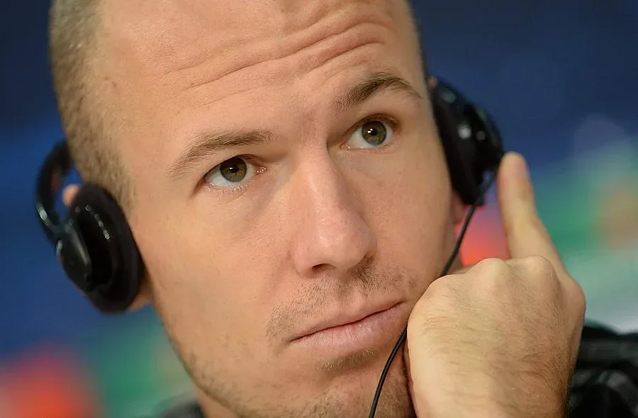 ВИДЕО: Стоичков порица "гмуркача" Ариен Робен