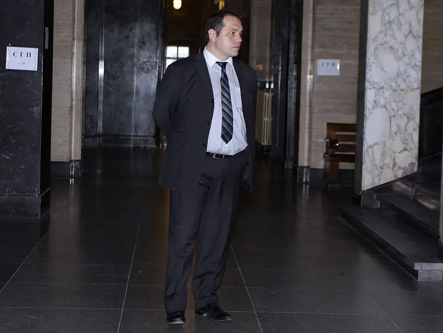 Прокурор поема случая с изчезналото тефтерче на Златанов