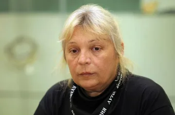 Доц. Петрунова има и диплома за медик