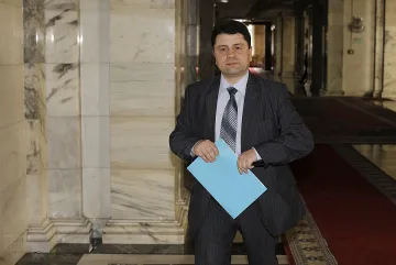 Ципов сложи край на съдебния пинг-понг