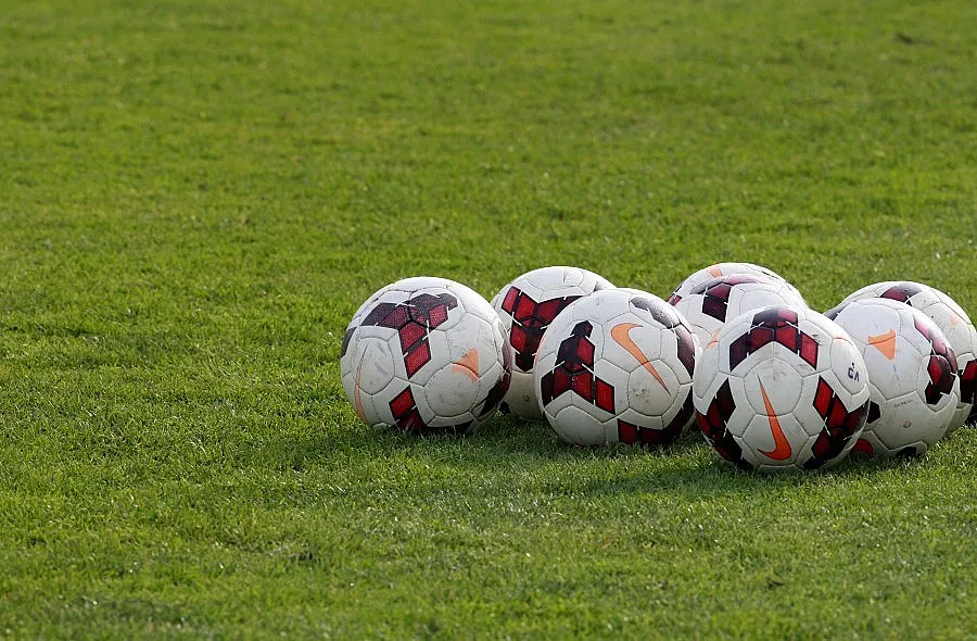 Бойкот за пари удари "Надежда"