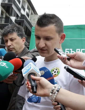 Неделев отпадна, сложиха му ботуш