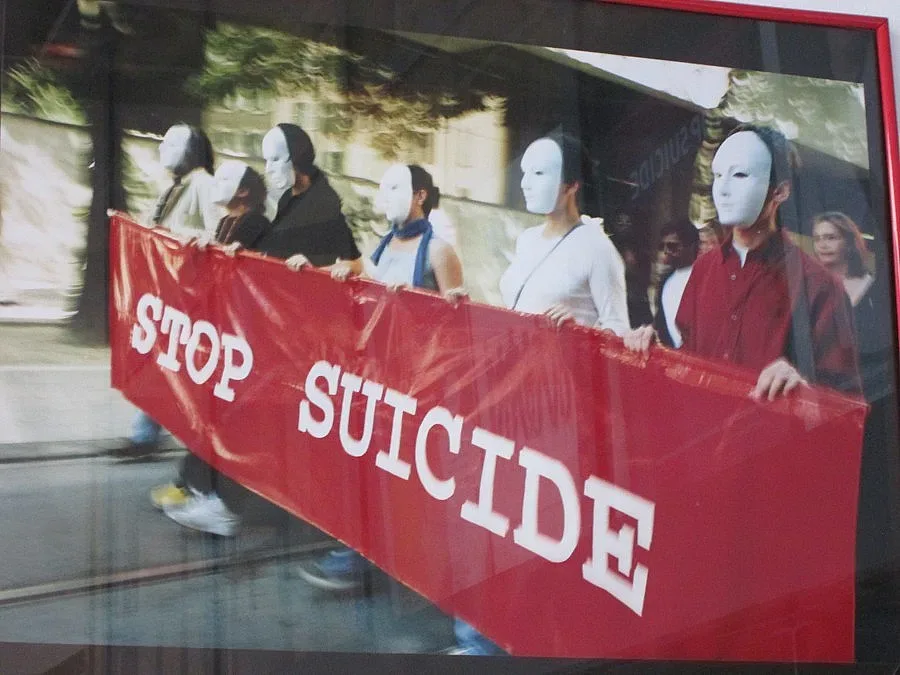 Как за 14 г. швейцарците спряха да се самоубиват