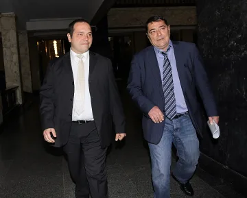 Изчезна скандалното тефтерче на Филип Златанов