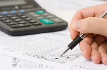 Данъчни продават хотел, завод, магазин и жилища