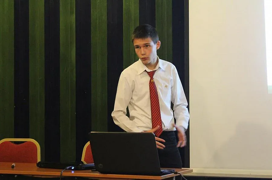 Ученик изобрети умно парно