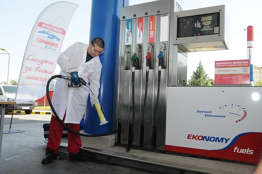 Посрещаме Нова година с бензин от 2,20 лева