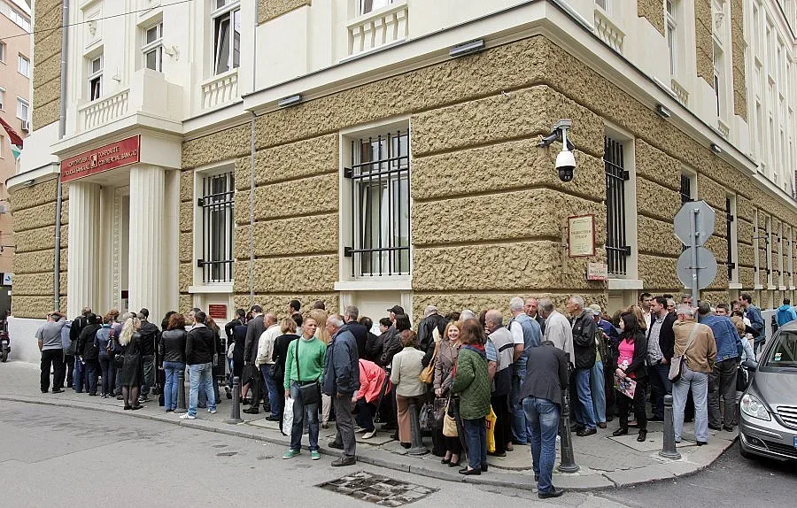 5-6 банки изплащат депозитите в КТБ (ОБЗОР)