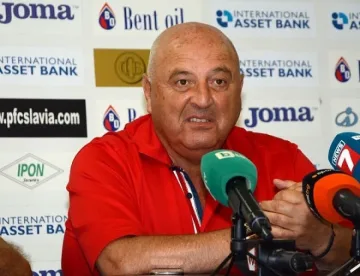 Суеверие тресе Венци за дербито