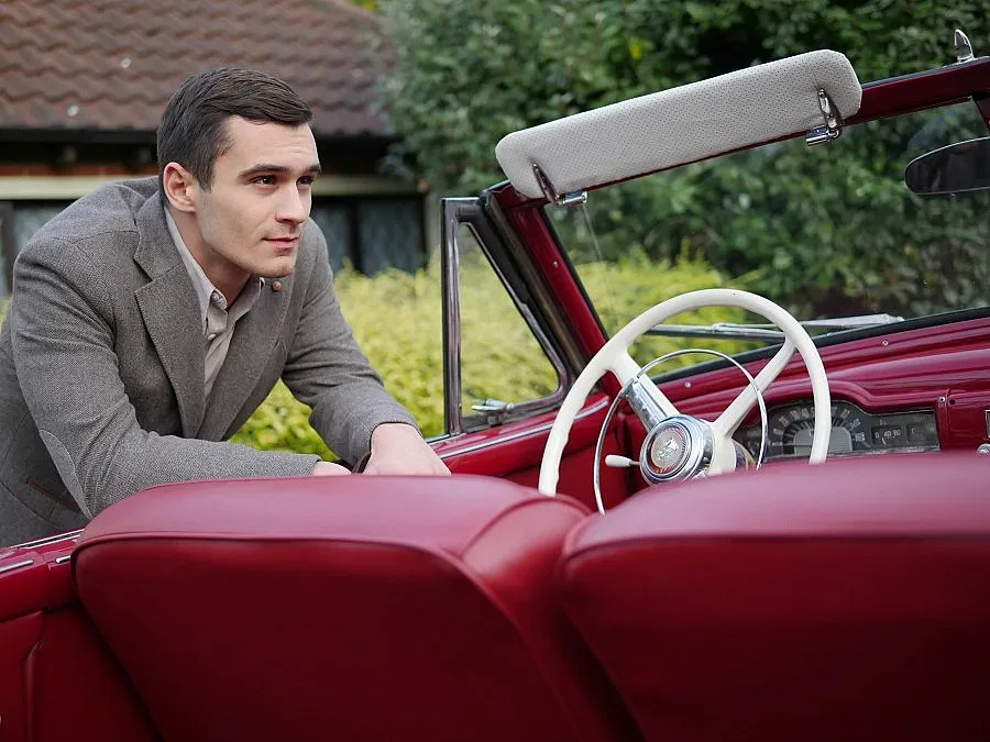 Юлиан Костов превзема Лондон