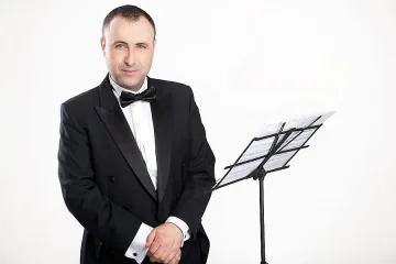 Руслан Мъйнов пълни душите с музика