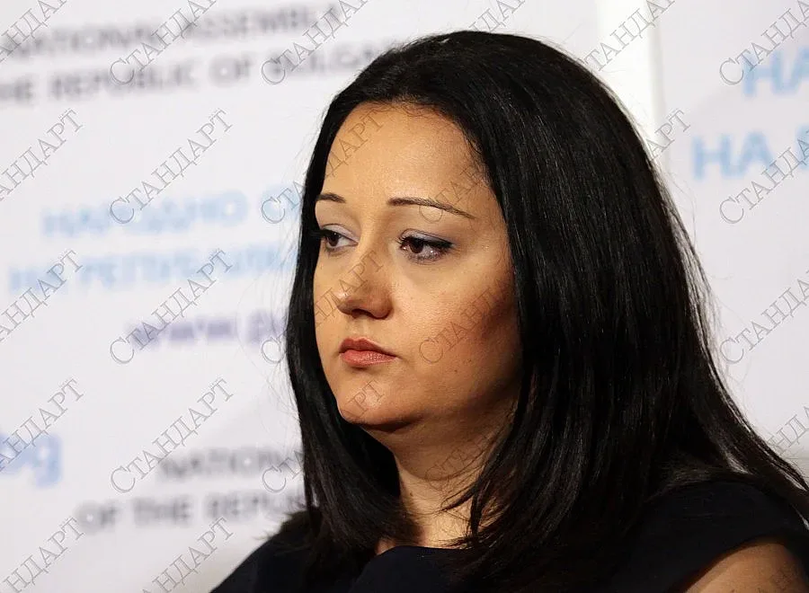 Министър Павлова започва с отблокиране на еврофондовете