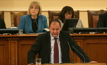 Миков: Разширяват ресорите заради широката четворна коалиция