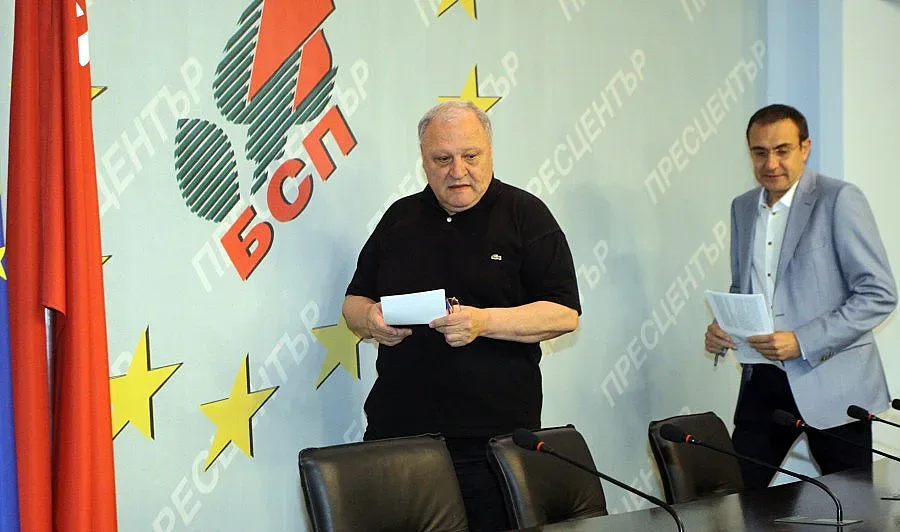 Дъбов слиза от върха на БСП