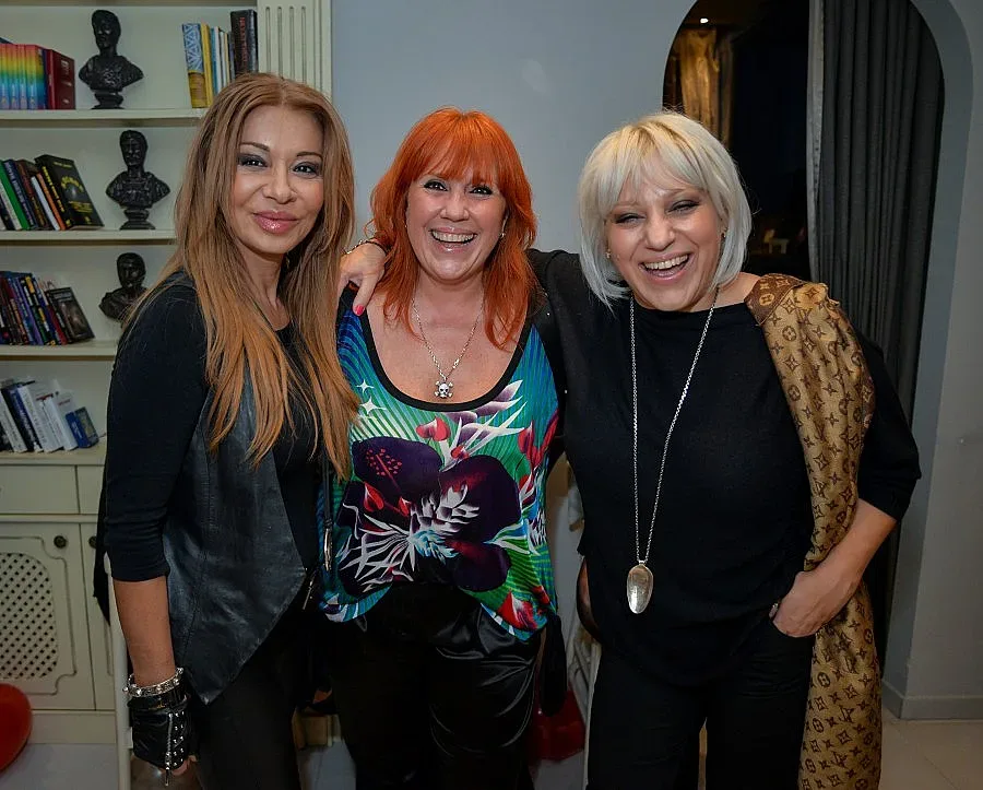 Гала и Джуджи се поддържат с бокс