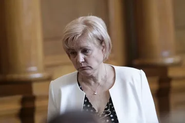 Менда Стоянова: БНБ прехвърли топката на държавата