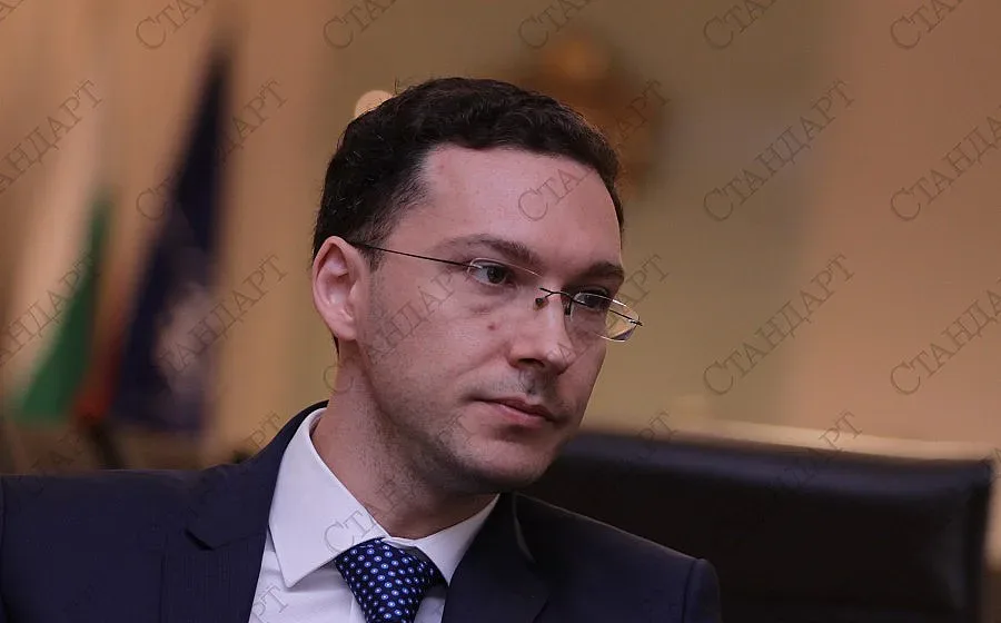 Митов: Трябва да се справим с имиграционния натиск