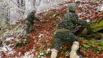 Продължава разчистването след взривовете в Горни Лом 
