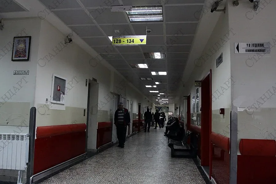 Самозапалилата се жена остава в критично състояние