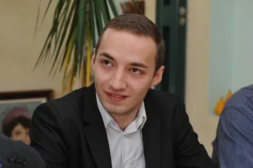 Ахилесовата пета на новата власт е в парламента