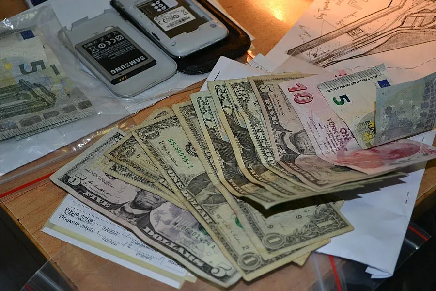 Искат "задържане под стража" за петима от митничарите в "Лесово"