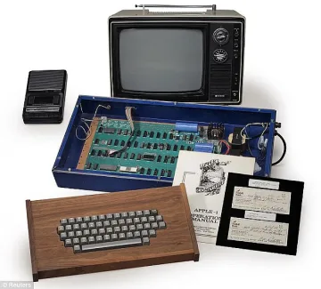 Дават на търг първия компютър, продаден от Стив Джобс