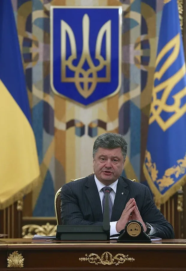 Порошенко свиква Съвет за национална сигурност заради Донецк и Луганск