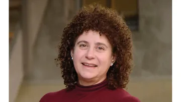 Проф. Елена Кантарева: Бял гълъб даде знак в Епископската базилика