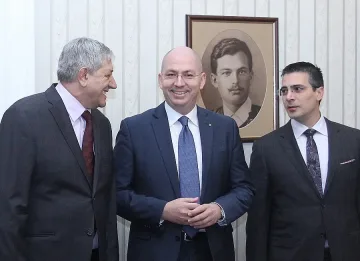 БДЦ зоват за спешен бюджет (ОБЗОР)