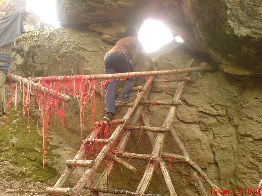 Змийско светилище спасява от рак и магии