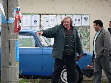 Ядосани фенове изядоха баницата на Депардийо (ОБЗОР)